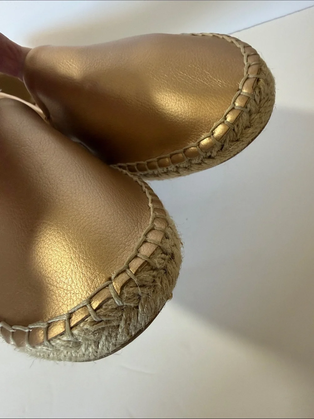 Nanette Lepore shoes Metallic Gold Slip-On flats Espadrilles 9M